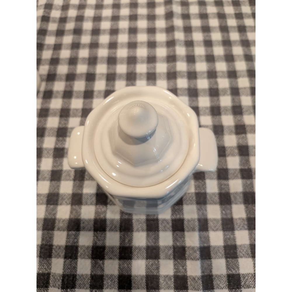 Pfaltzgraff Heritage White Salt Pepper Shakers & Sugar Bowl Set White Porcelain - Picture 8 of 12